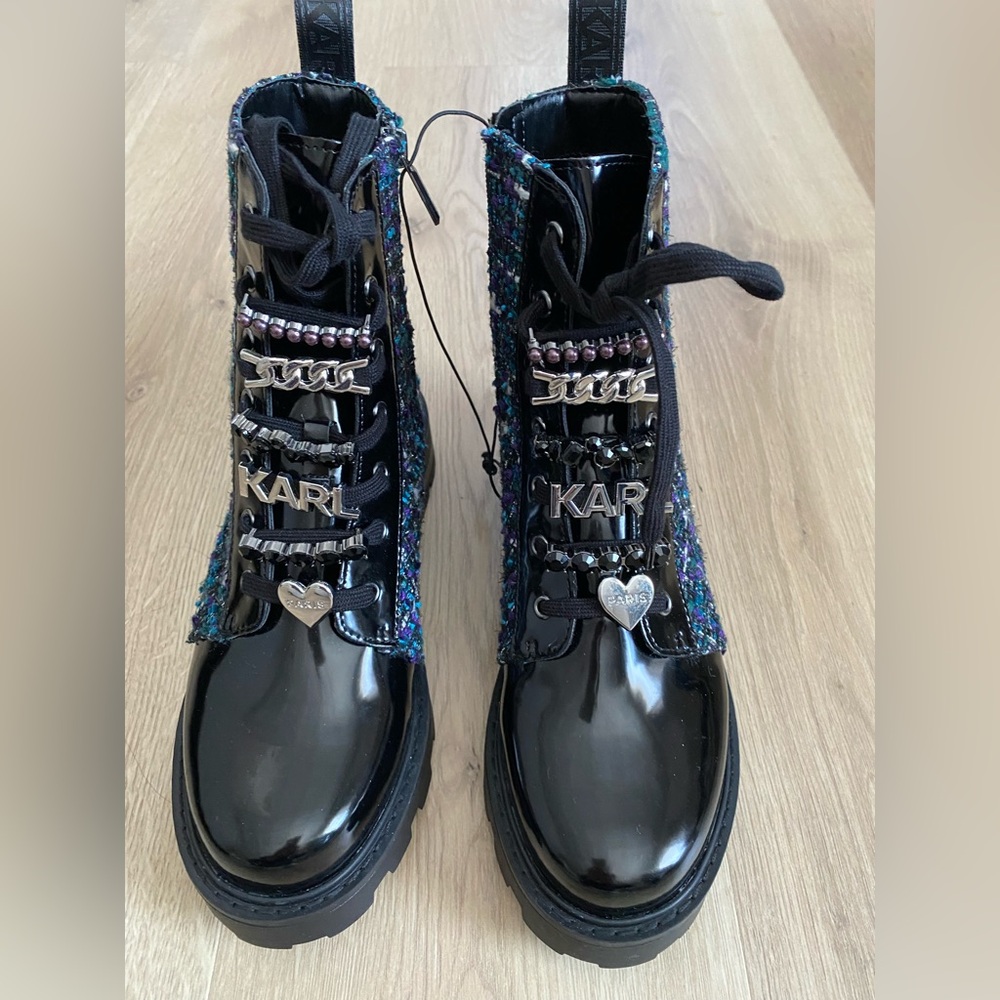 Elegant women ankle boots